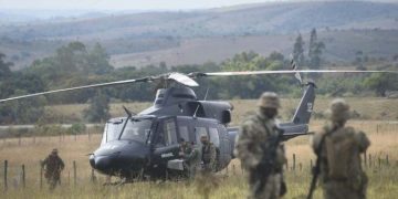 Policial é atingido durante troca de tiros com Lázaro Barbosa ( Serial killer do DF)