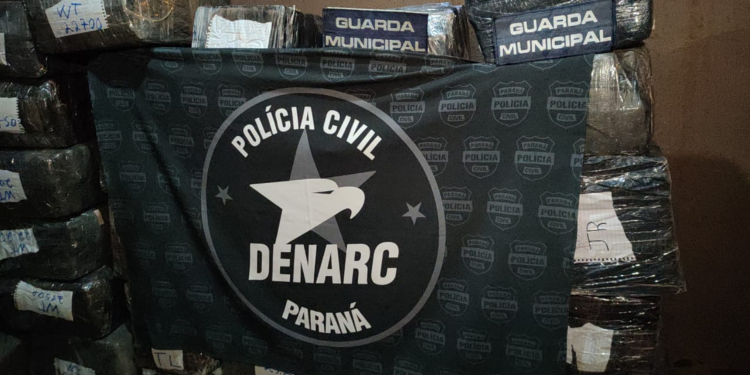 PCPR e GM apreendem mais de 1 tonelada de maconha em Foz do Iguaçu