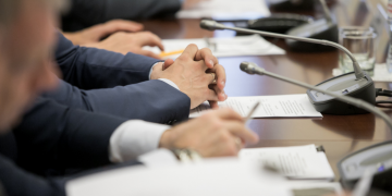 MPPR aciona ex-prefeito de Foz do Iguaçu por utilizar para fim não permitido legalmente cerca de R$ 8 milhões do fundo de pensão dos servidores