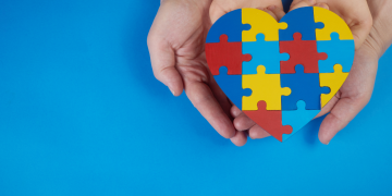 Dia do Orgulho Autista: projetos no Senado buscam inclusão