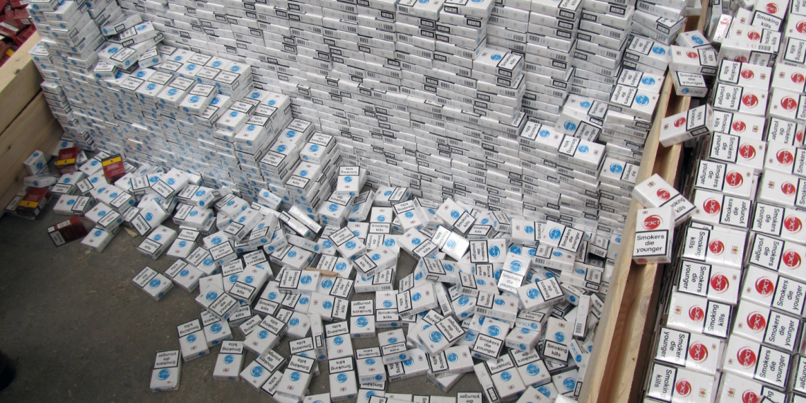 PRF apreende R$ 750 mil em cigarros contrabandeados em Guaíra (PR)