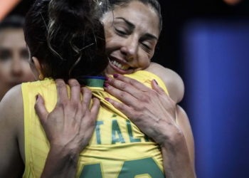 Na volta de Natália, Brasil vence Holanda em sets diretos