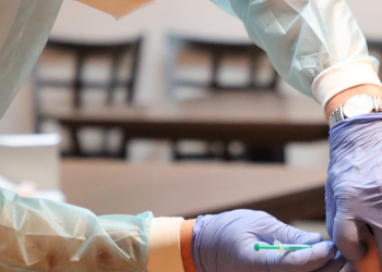 Brasil já vacinou mais que a soma de 15 países europeus contra covid