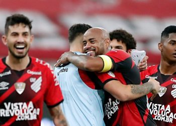 Athletico recupera moral para encarar o River pela Libertadores