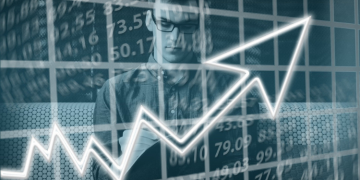 Ibovespa volta a bater recorde