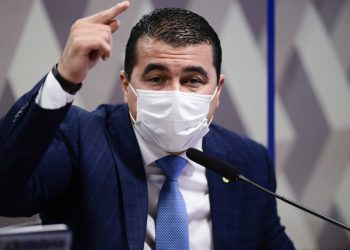 Bolsonaro atribuiu a Ricardo Barros irregularidade na compra da Covaxin, afirma Miranda