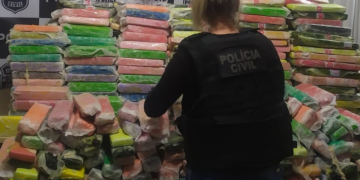 PCPR e PRF apreendem mais de 1,6 toneladas de maconha no pedágio de Cascavel