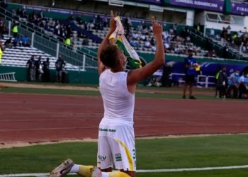 Com gol de ex-Athletico, Defensa y Justicia bate Lanús e leva a Sul-Americana