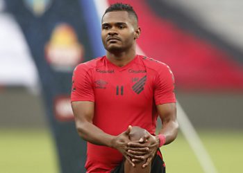 Com oito retornos, Athletico encara o Fluminense; (provável time)