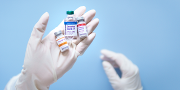 Pfizer entrega mais 936 mil doses de vacina contra a covid-19 ao Brasil (total de 2,4 milhões de doses)