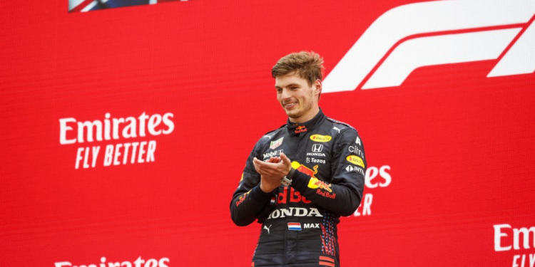 F1 – VERSTAPPEN VENCE BATALHA EMOCIONANTE COM HAMILTON NA FRANÇA PARA AMPLIAR A LIDERANÇA DO CAMPEONATO
