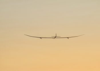 Drone movido a energia solar pode voar por um ano