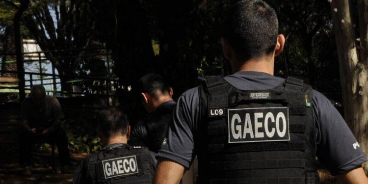 Em Barracão, Gaeco cumpre sete mandados de busca e apreensão na Operação Subterrâneo, que investiga possível fraude a licitação