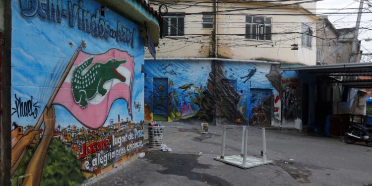 Justiça manda soltar três presos em operação no Jacarezinho