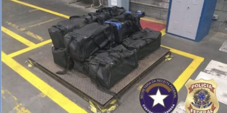 PF deflagra operação de combate ao tráfico internacional de drogas em Santa Catarina