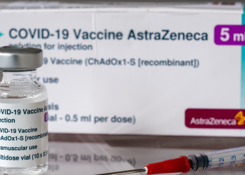 Canadá desaconselha AstraZeneca a pessoas com problema sanguíneo raro