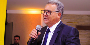 “Neste mundo vocês terão aflições; contudo, tenham ânimo! Eu venci o mundo” João 16:33