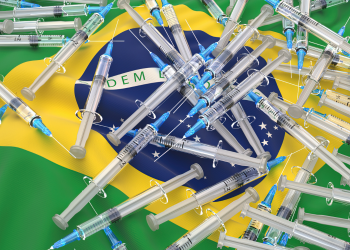 451,7 mil vacinas chegam ao Paraná; Cemepar separa as doses para os municípios