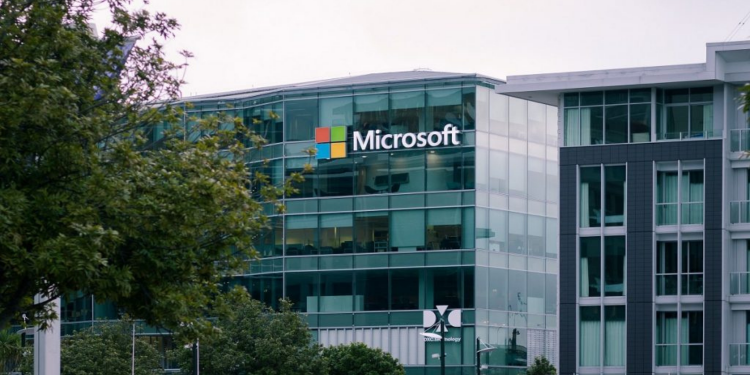 Microsoft detecta novas atividades suspeitas e acusa grupo de hackers russos