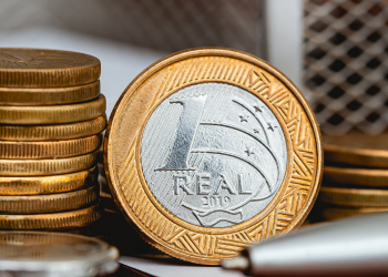 Valor médio do Bolsa Família deve ficar abaixo de R$300, dizem fontes