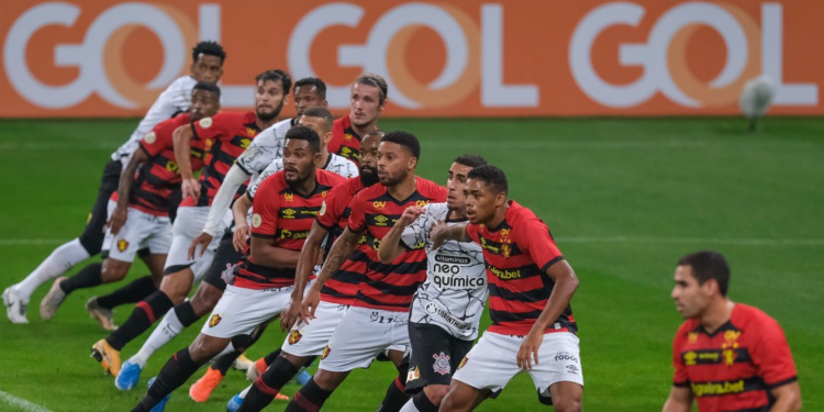 CORINTHIANS BATE O SPORT E VENCE A SEGUNDA NO BRASILEIRÃO