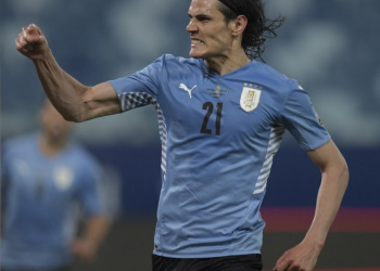 Uruguai passa às quartas com vitória suada sobre a Bolívia