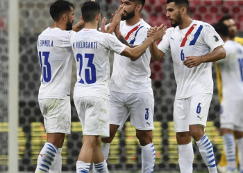 Paraguai bate Chile e avança às quartas de final