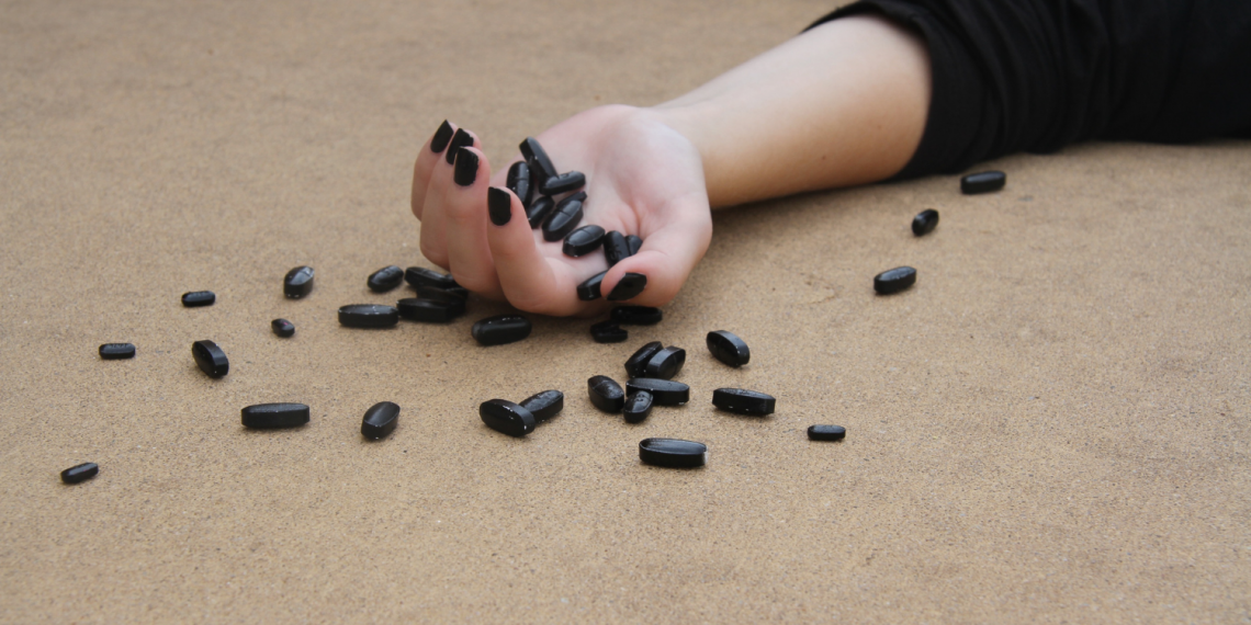 Pandemia de COVID-19 aumenta fatores de risco para suicídio