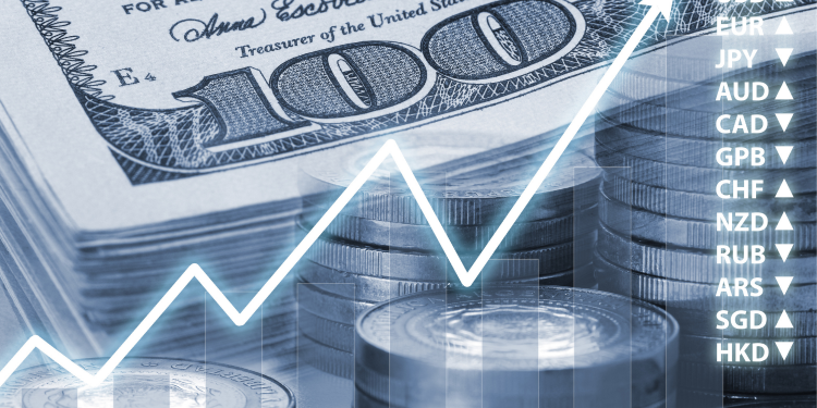 Dólar fecha abaixo de R$ 5 pela primeira vez no ano