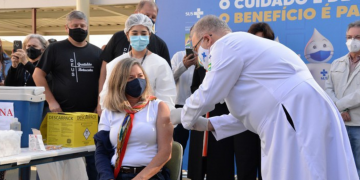 Botucatu (SP) tem queda de mais de 70% nos casos de Covid-19