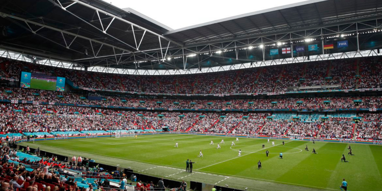 Eurocopa: Autoridade da UE questiona semifinais e final em Londres