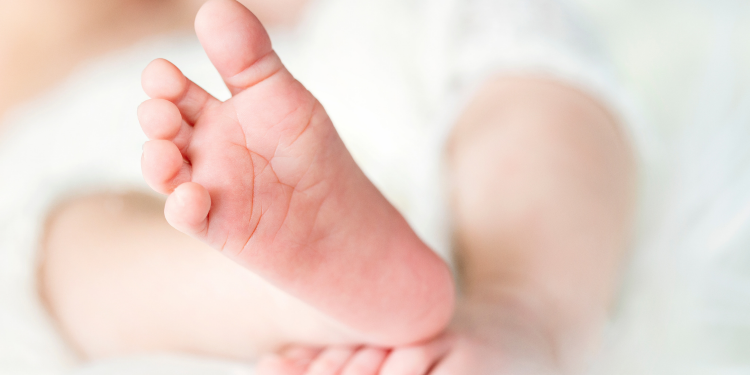 Policia militar, através do 190 salva vida de bebê de poucos meses , em Guarapuava