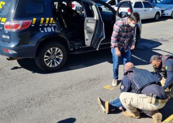 PRF salva mulher com epilepsia no Paraná