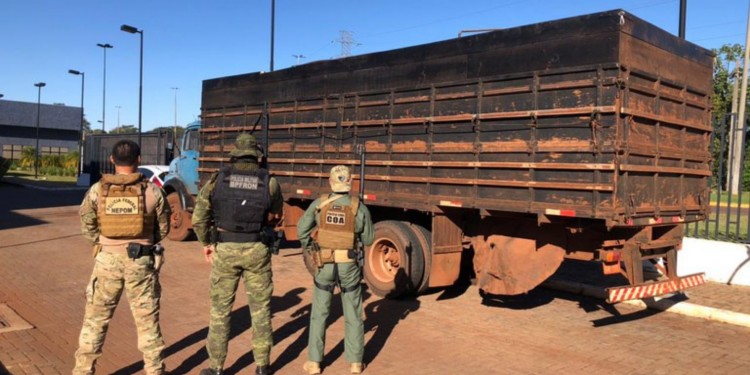 PF, BPFRON/PMPR e GOA/PCPR realizam apreensão de cigarro paraguaio