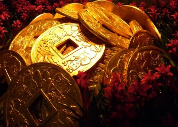 Bitcoin recua e fica abaixo de US$ 30 mil pela primeira vez desde junho