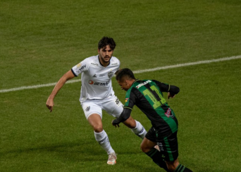 ATLÉTICO-MG BATE O AMÉRICA-MG E SOBE PARA TERCEIRO NO BRASILEIRÃO