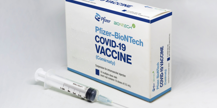 Chega ao Brasil lote com mais de 1 milhão de vacinas da Pfizer