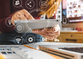 Ibovespa se afasta das máximas e vai a 125 mil pontos, dólar salta a R$ 5,20: reação exagerada ou nova tendência do mercado?