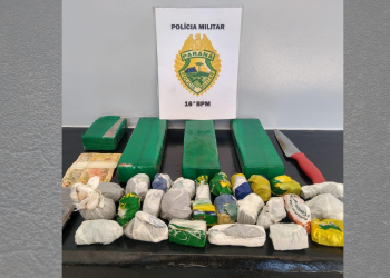 POLICIAS MILITARES DO 16° BPM REALIZAM A PRISÃO DE DOIS INDIVÍDUOS ENVOLVIDOS COM TRÁFICO DE DROGAS E REALIZAM APREENSÃO DE GRANDE QUANTIDADE DE SUBSTÂNCIAS ENTORPECENTES