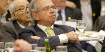 Guedes diz que alíquota do IRPJ pode ser reduzida em 10 pontos imediatamente