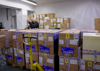 Paraná recebe 173,1 mil doses contra a Covid-19, todas para população em geral