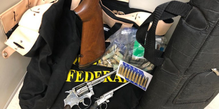 Polícia Federal cumpre mandado de busca no Vale dos Sinos em investigação de combate à pornografia infantil