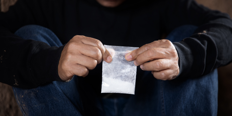 Rotam prende homem suspeito de tráfico de drogas em Guarapuava