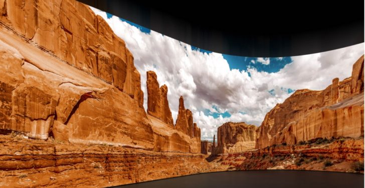 Samsung lança nova versão de sua TV gigante