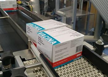 Saúde recebe mais 4 milhões de vacinas da Fiocruz