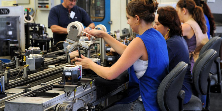 CNI: confiança do empresário industrial sobe em julho