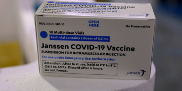 Estado começa a distribuir novas doses para população em geral; veja divisão por regional