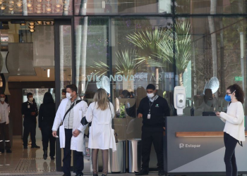 Bolsonaro tem evolução clínica satisfatória, diz boletim médico