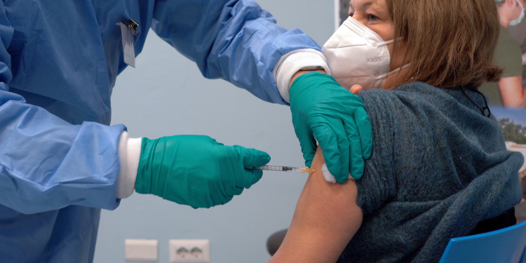 Brasil supera marca de 110 milhões de doses de vacinas Covid-19 aplicadas