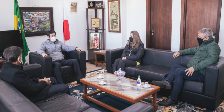 Exposição projetada homenageia atletas do Paraná nos Jogos Olímpicos e Paralímpicos